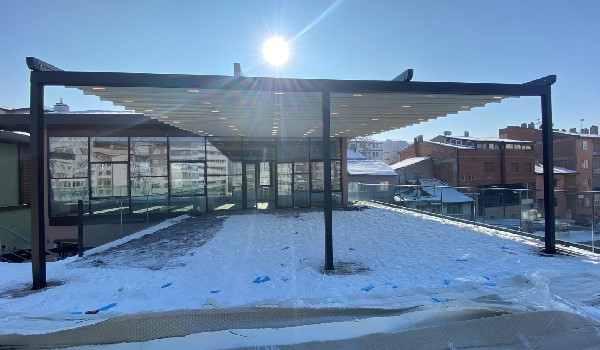 Pergola: Bahçenizdeki Doğal Gölgelik Alan, adler tente, tente, pergole, otomatik tente, pergola sistemleri, cam balkon, sürgü cam, mafsallı tente
