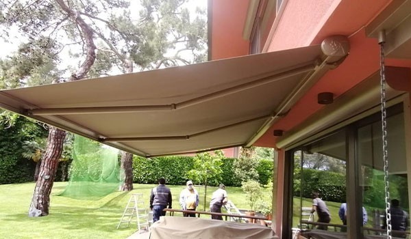 Bahçe Tentesi, adler tente, tente, pergole, otomatik tente, pergola sistemleri, cam balkon, sürgü cam, mafsallı tente